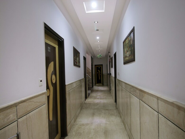 Oyo 6408 Hotel Delhi Heart