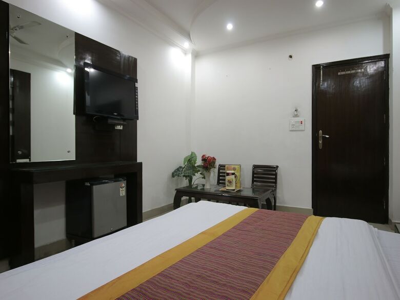 Oyo 6408 Hotel Delhi Heart