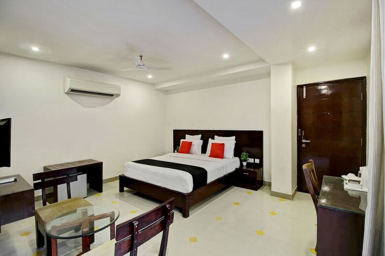 Oyo 11744 Hotel Vb Heritage Heights