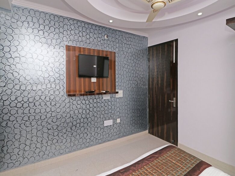 Oyo 12348 Hotel Aerosky Residency
