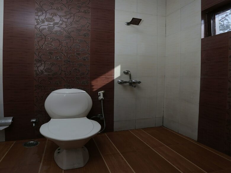 Oyo 12221 Hotel M House