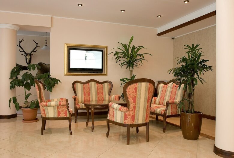 Ger�by K�ria Hotel �s Lovasudvar