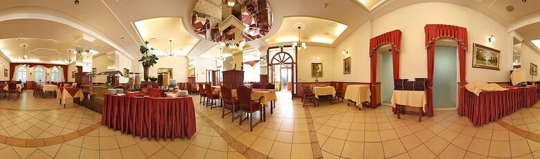 Ger�by K�ria Hotel �s Lovasudvar