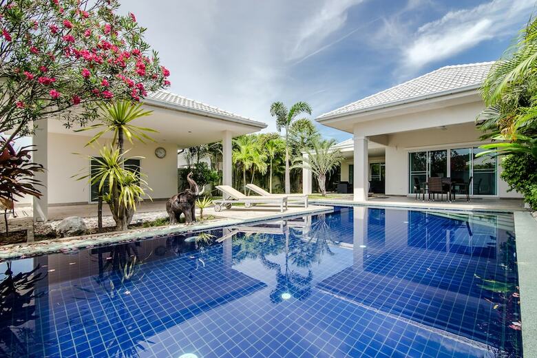 Hua Hin Pool Villa 3 Bedroom L53