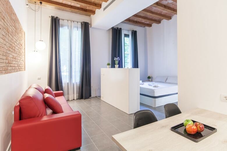 Aparteasy Deluxe Apartments