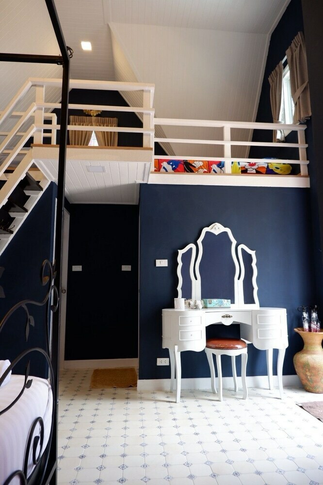 Hotel Tomangoh Vintage Resort