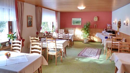 Hostal G�stehaus Kaiser