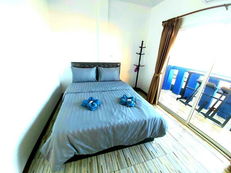 Hotel Neutron Bungalow