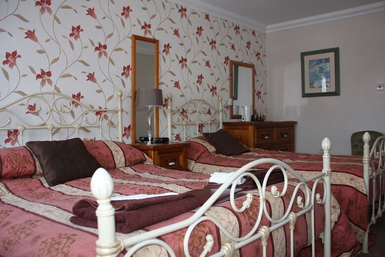 Hotel Barons Court