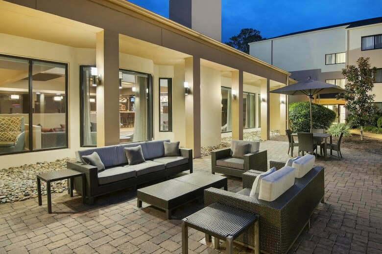 Hotel Courtyard By Marriott Savannah Midtown