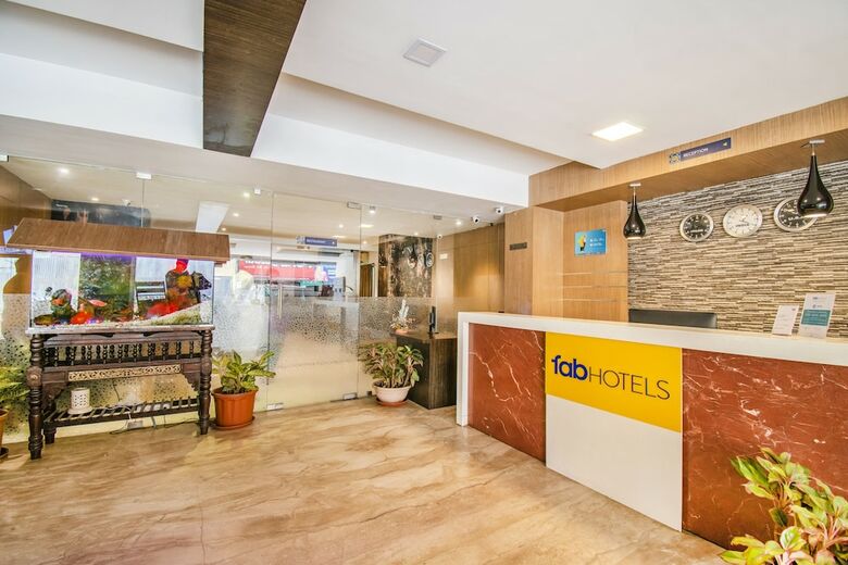 Fabhotel Jansi Deluxe Gandhipuram