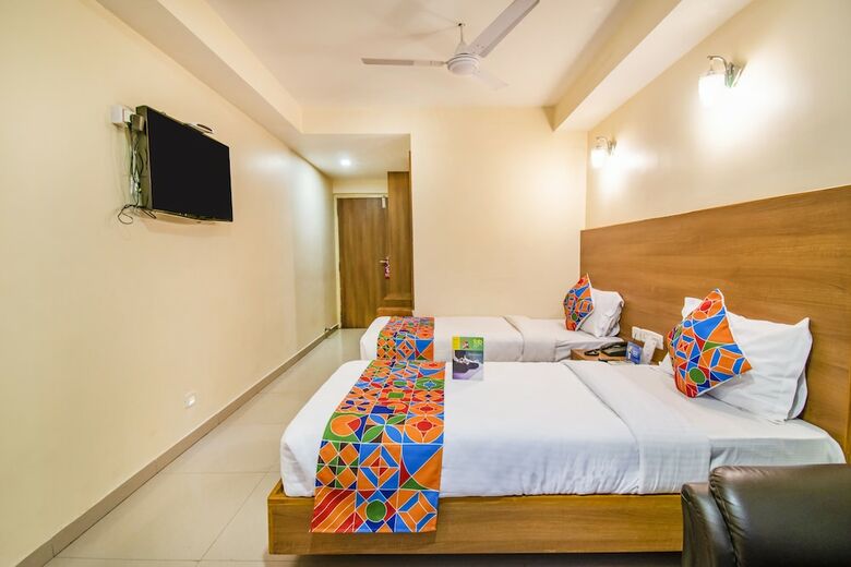 Fabhotel Jansi Deluxe Gandhipuram