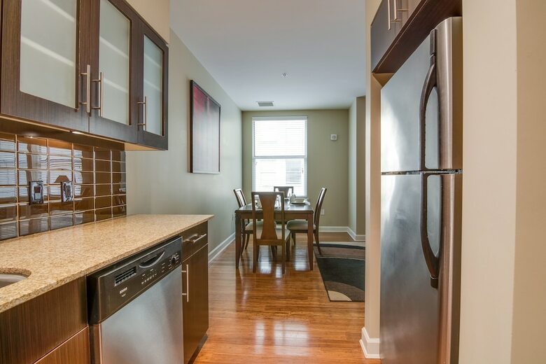 Apartamentos Bluebird Suites Near Autozone Park