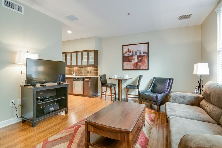 Apartamentos Bluebird Suites Near Autozone Park