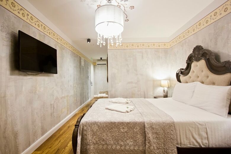 Hotel Plaza Marchi Old Town