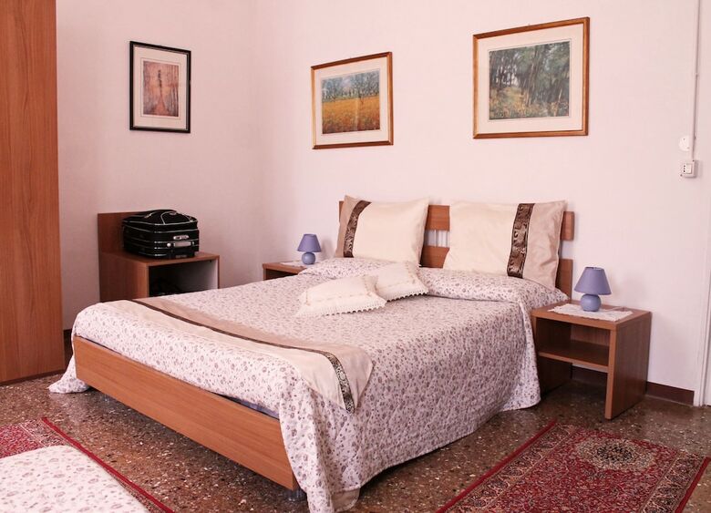 Hotel Angelo Venice Home