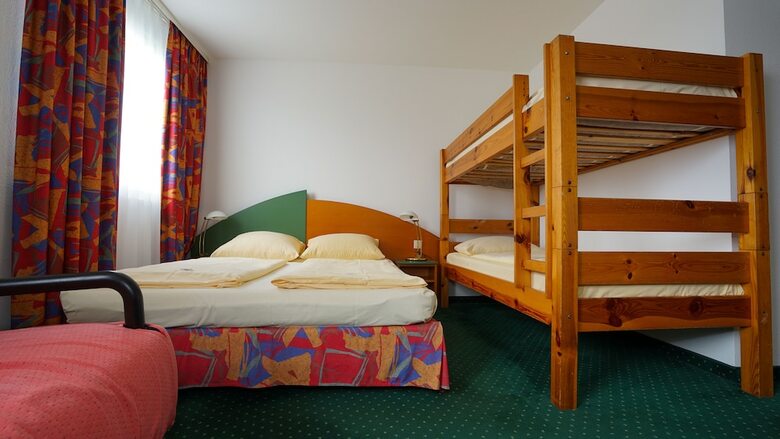 Highway Hotel