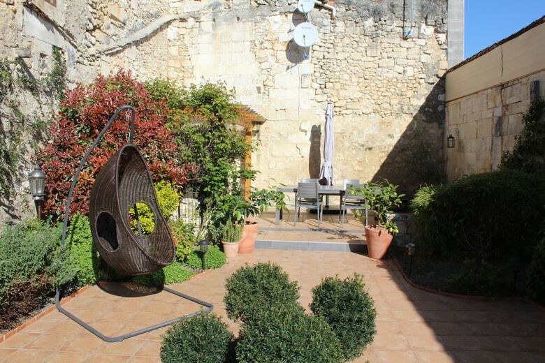 Hotel Le Patio Chambres Et Table Dhotes