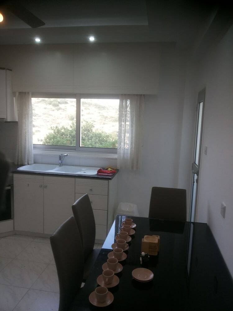 3 Bedroom Apartment With Sea View