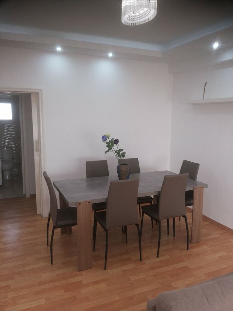3 Bedroom Apartment With Sea View