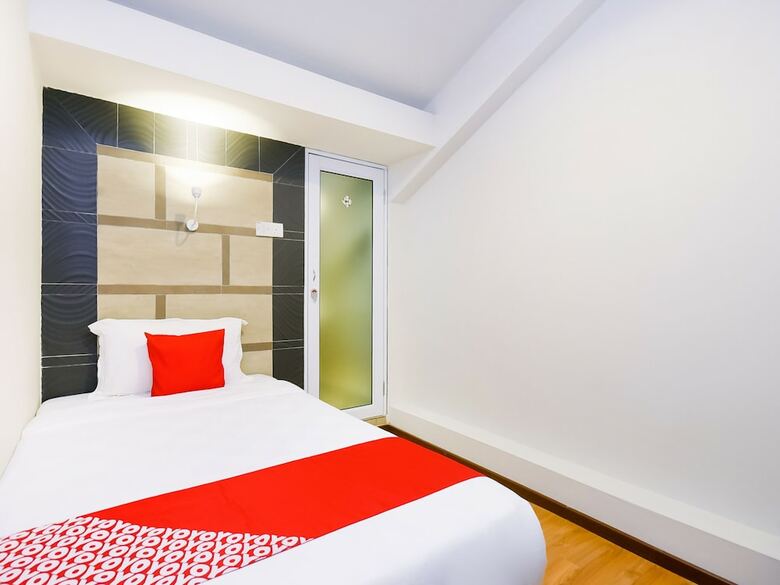 Hotel Oyo 1023 La Mirina Boutique Inn