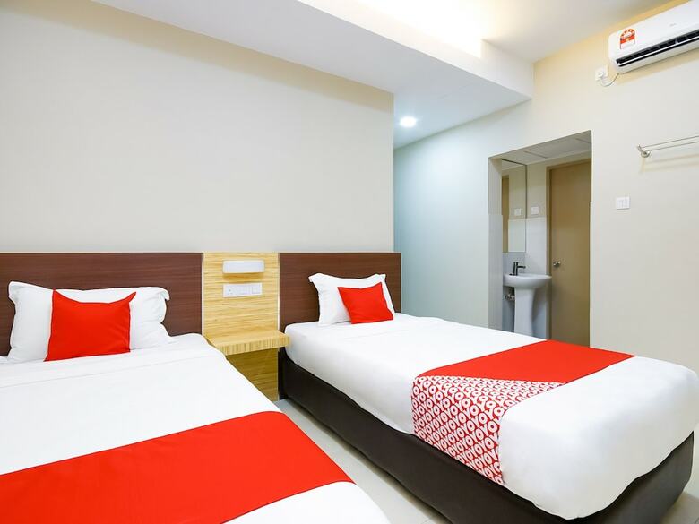 Hotel Oyo 1023 La Mirina Boutique Inn