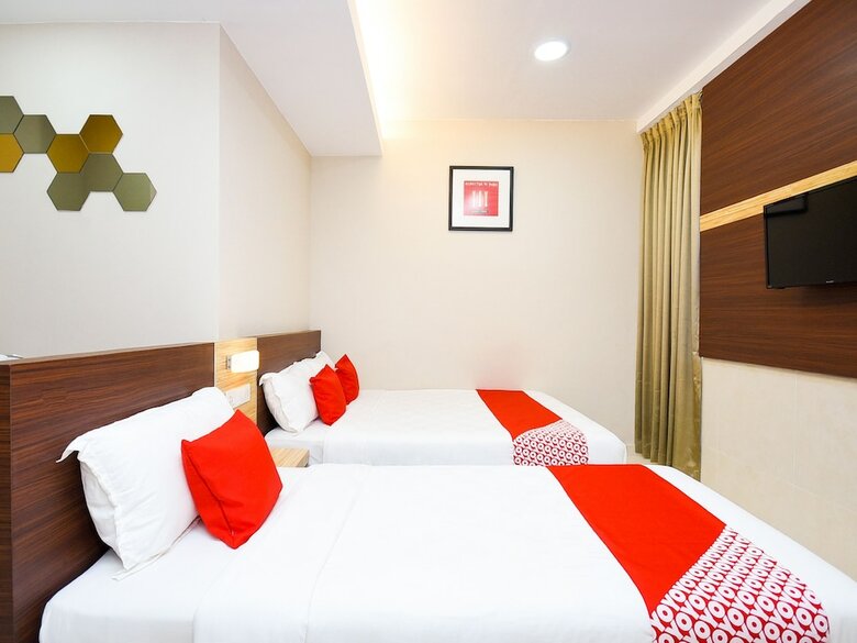 Hotel Oyo 1023 La Mirina Boutique Inn