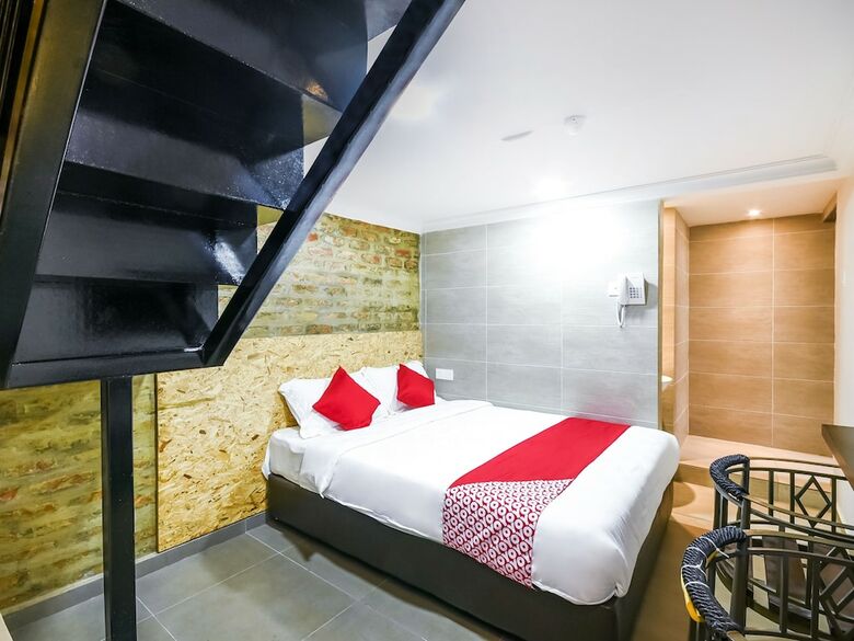 Hotel Oyo 1023 La Mirina Boutique Inn