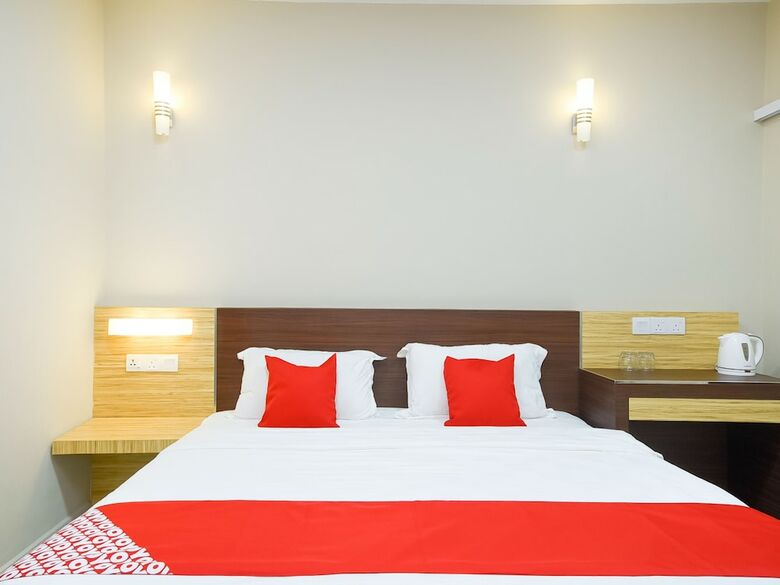 Hotel Oyo 1023 La Mirina Boutique Inn