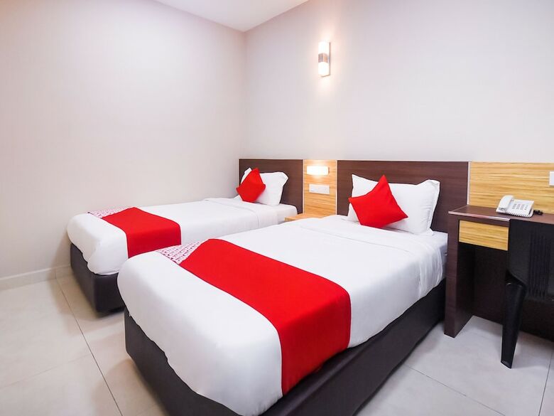 Hotel Oyo 1023 La Mirina Boutique Inn