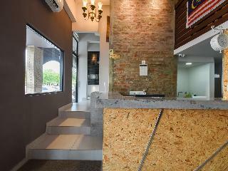 Hotel Oyo 1023 La Mirina Boutique Inn