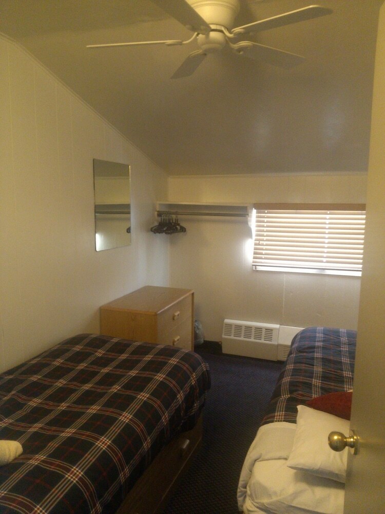 Hotel St. Moritz Lodge & Condominiums