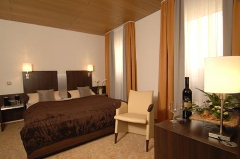 Adler Hotel & Restaurant