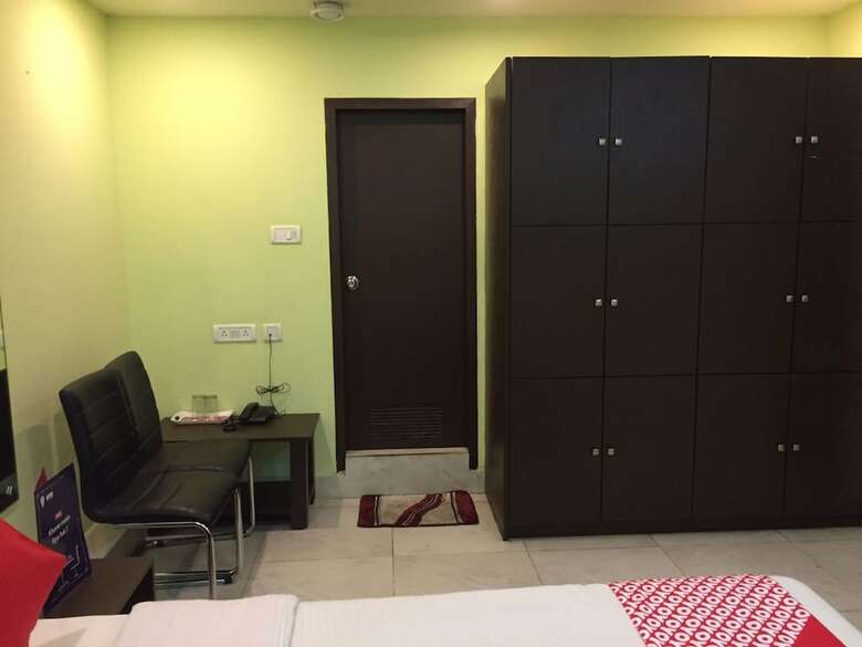 Hotel Oyo 3511 Crystal Studio