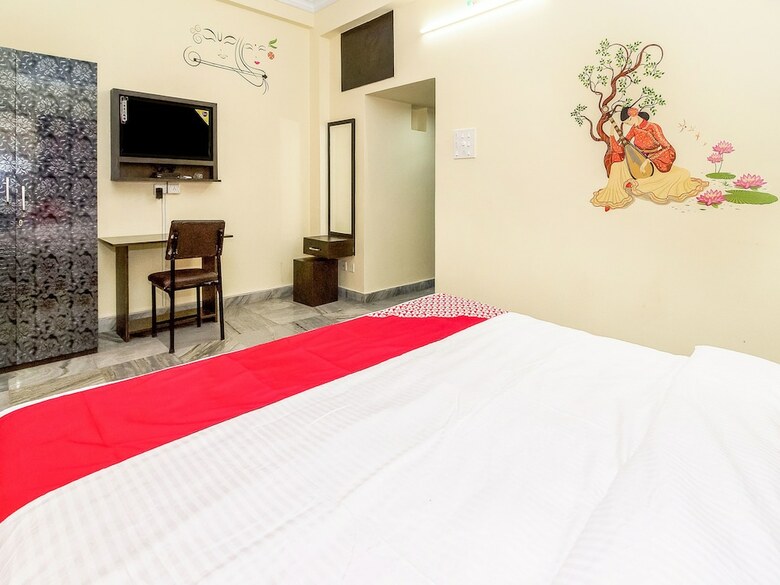 Oyo 12960 Hotel Adrija