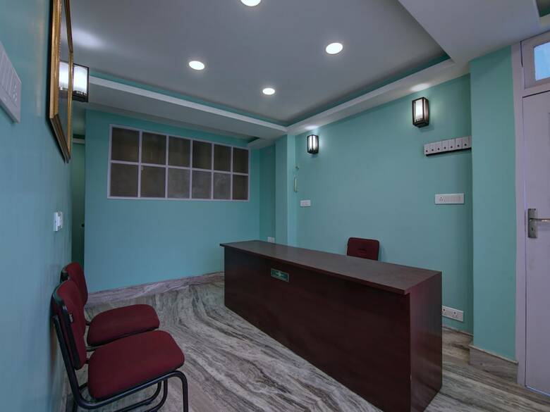Oyo 13465 Greendot Hotel