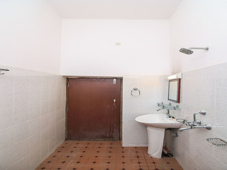 Hotel Oyo 13097 Prayag Holidays