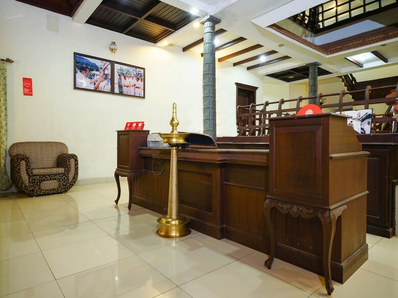 Hotel Oyo 10638 Chandana Royal Resorts