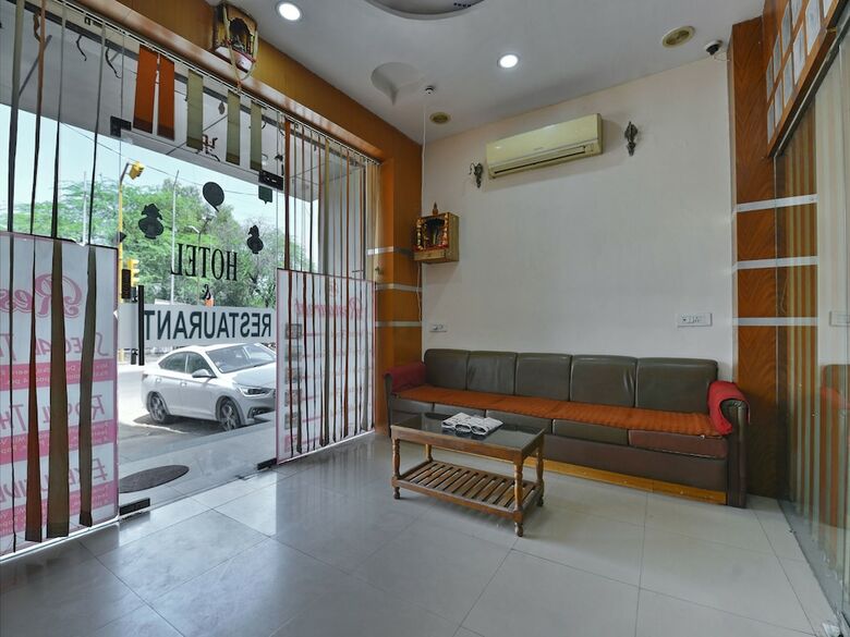 Oyo 13346 Hotel A R Ganpati Plaza