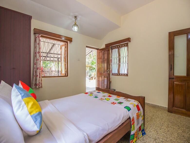 Oyo 12028 Home Elegant 5bhk Villa Majorda
