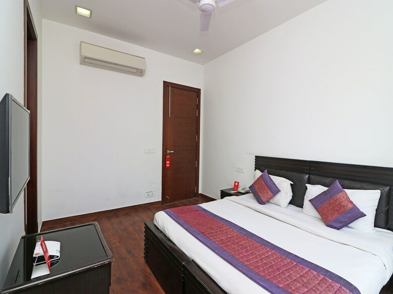 Hotel Oyo 13575 Green Vogue