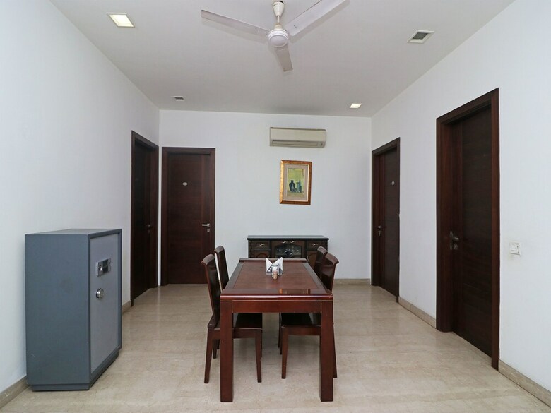 Hotel Oyo 13575 Green Vogue