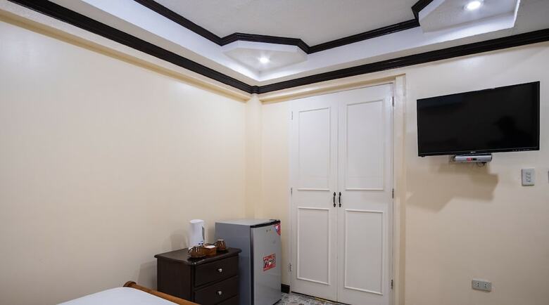 Hotel Zen Rooms Palm Tree Olongapo