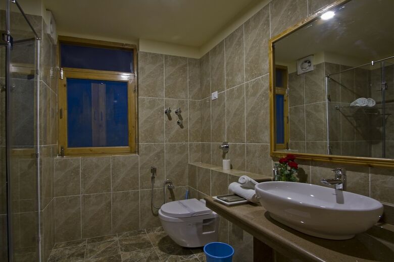 Hotel Foghills Cottages Manali