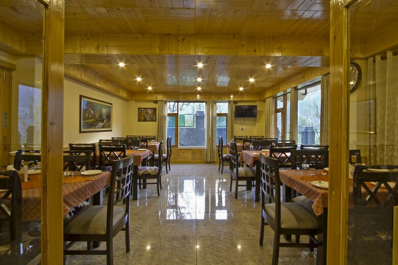 Hotel Foghills Cottages Manali