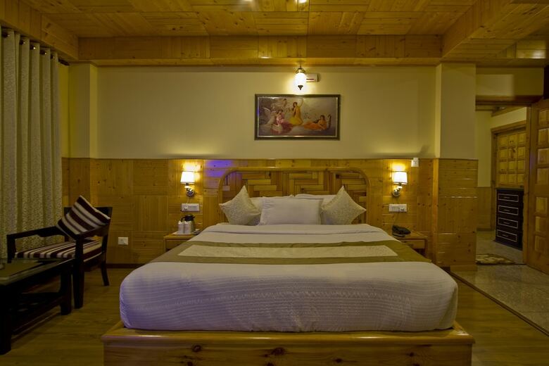 Hotel Foghills Cottages Manali