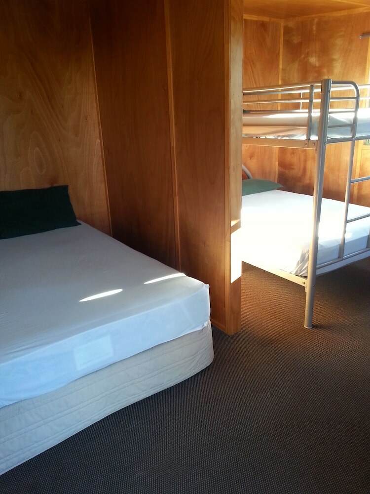 Motel Athenree Hot Springs & Holiday Park