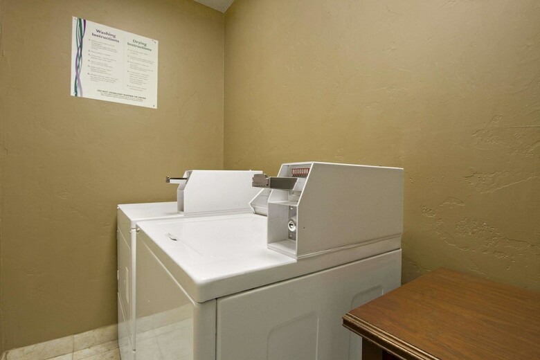Motel Super 8 By Wyndham Fort Worth Tx