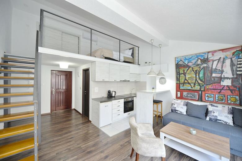 House 44 Apartments