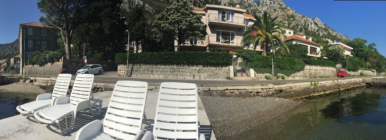 House 44 Apartments